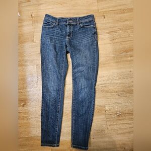 Vera Wang Blue Skinny Jeans with Classic Denim Appeal, Womans Size 2 Pettite